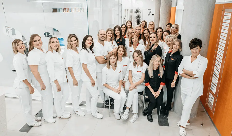 SAVRŠENE I PUNE USNE?