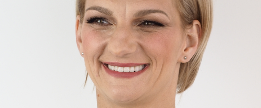 Dental makeover | Slučaj ugradnje implantata, mostova i krunica