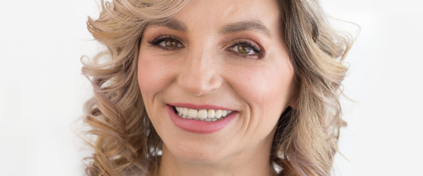 Dental makeover | Slučaj ugradnje ljuskica i krunica