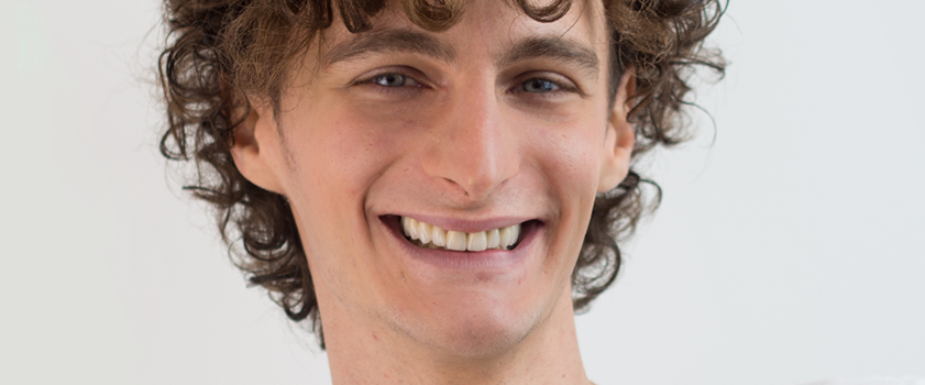 Dental makeover | Slučaj ugradnje ljuskica i krunica