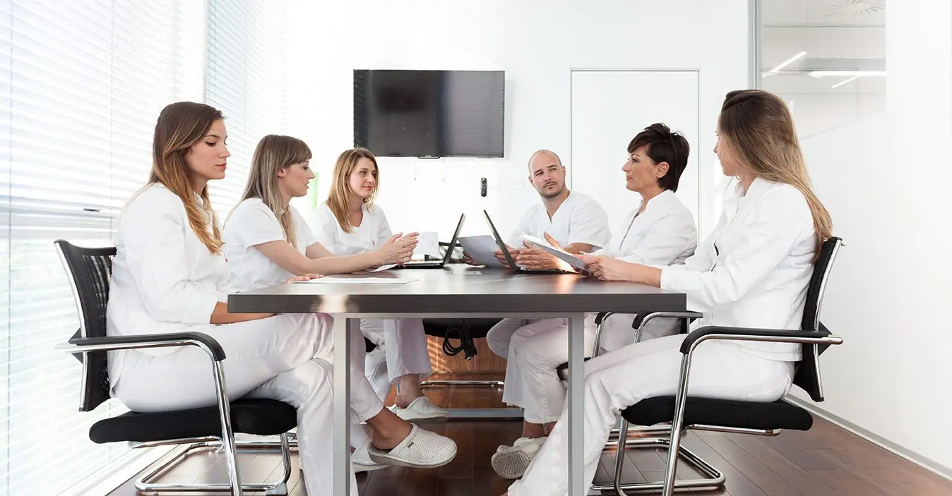 Kombinacijom različitih grana stomatologije do novog osmijeha! | Kombinacijom različitih grana stomatologije do transformacije osmijeha | Stomatološka poliklinika Zagreb | Štimac centar dentalne medicine