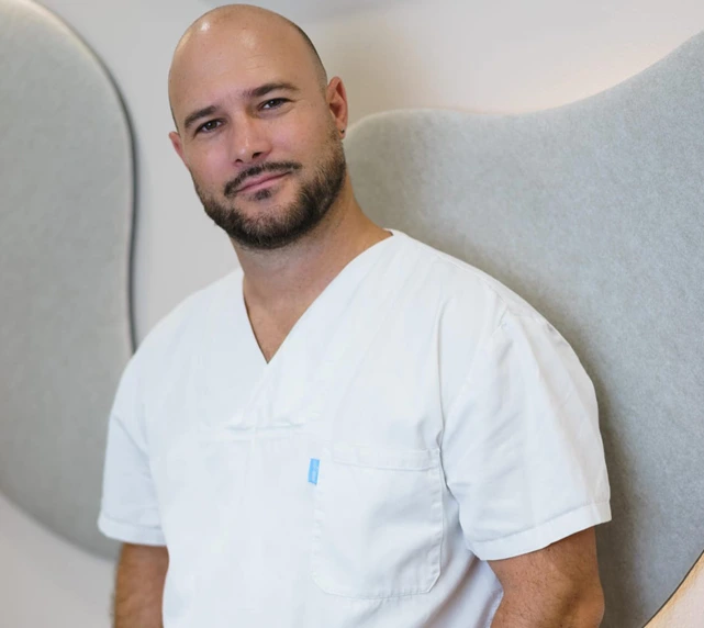 Filip Štimac, dr.med.dent., specijalist oralne kirurgije | Stomatološka poliklinika Zagreb | Štimac centar dentalne medicine